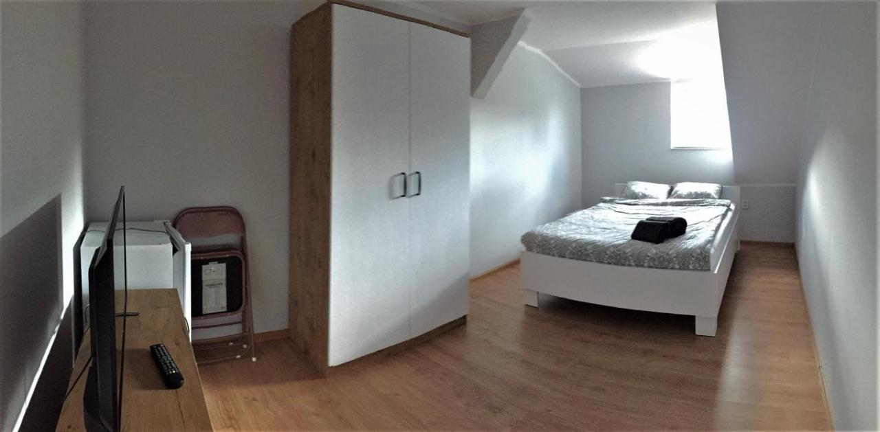 Pokoje Nad Jeziorakiem Siemiany Exterior foto